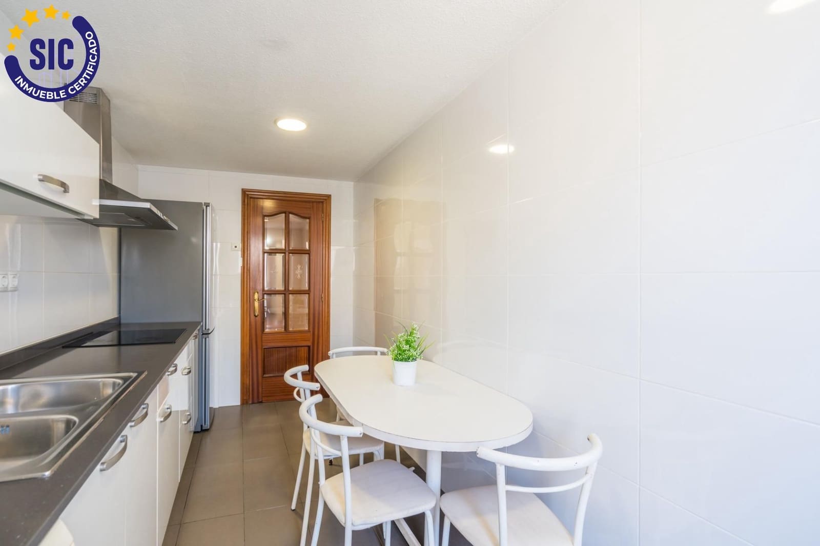 4 slaapkamer Flat te koop in Valencia stad - € 399.000 (Ref: 9884963)