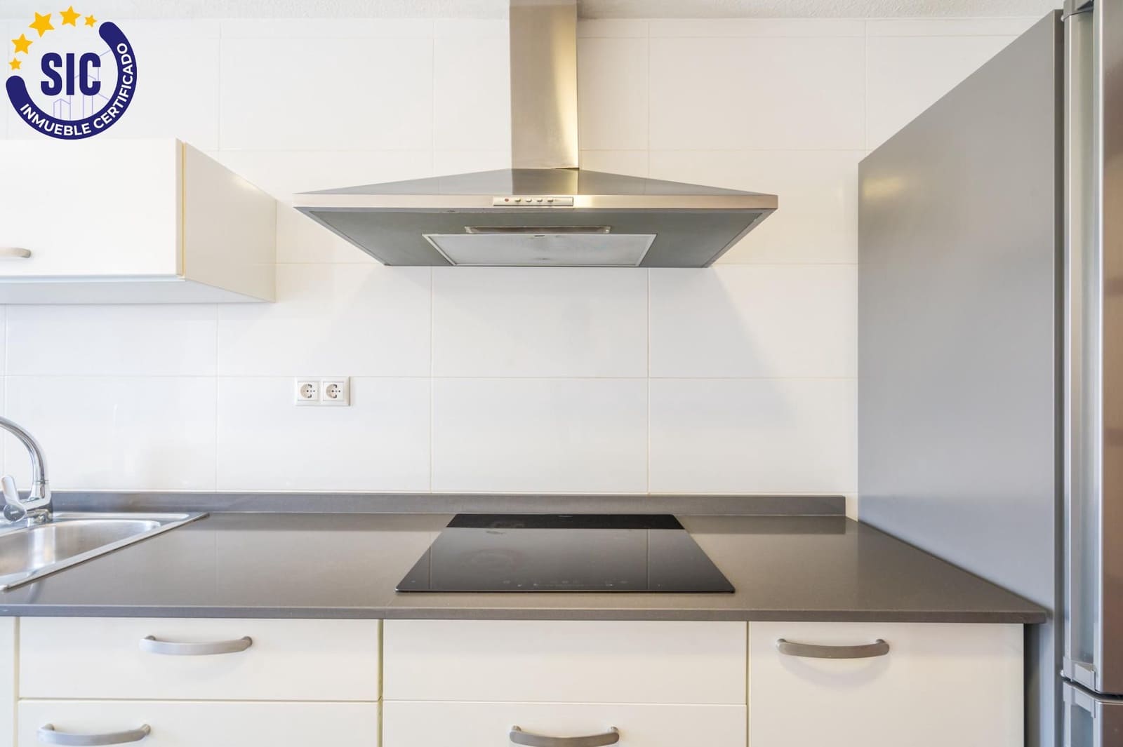 4 slaapkamer Flat te koop in Valencia stad - € 399.000 (Ref: 9884963)