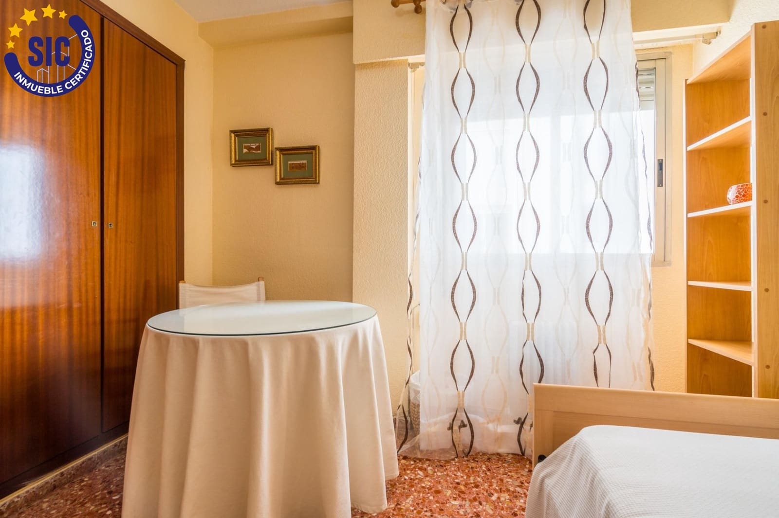 4 slaapkamer Flat te koop in Valencia stad - € 399.000 (Ref: 9884963)