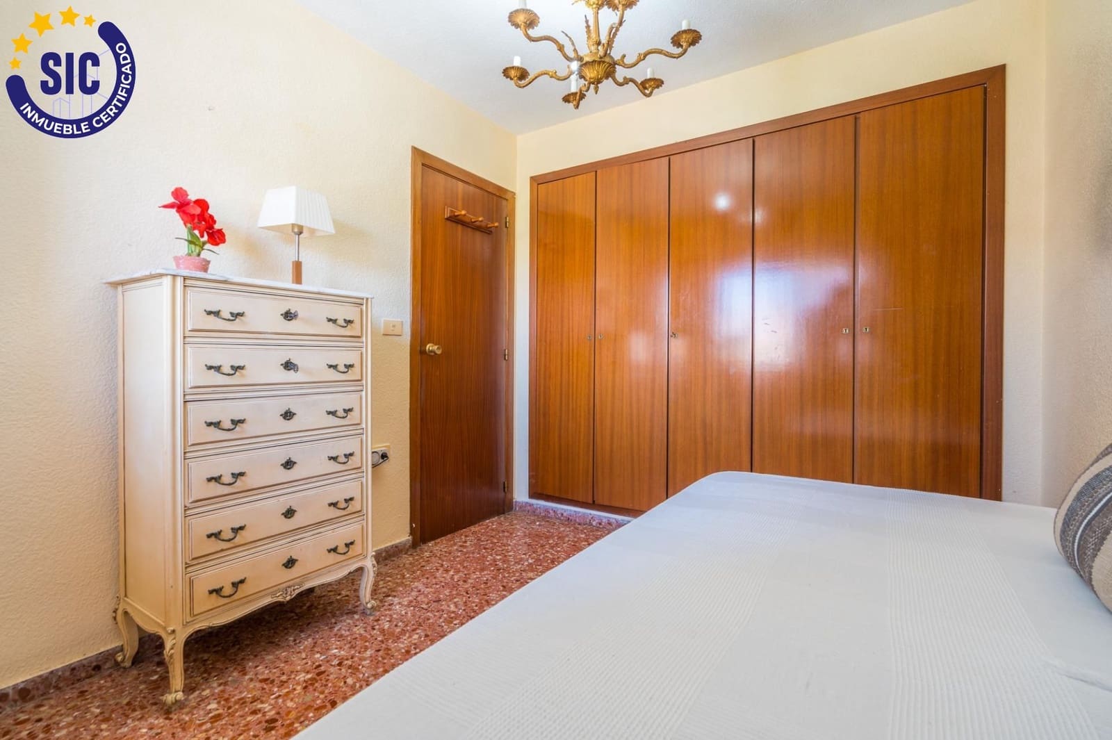 4 slaapkamer Flat te koop in Valencia stad - € 399.000 (Ref: 9884963)