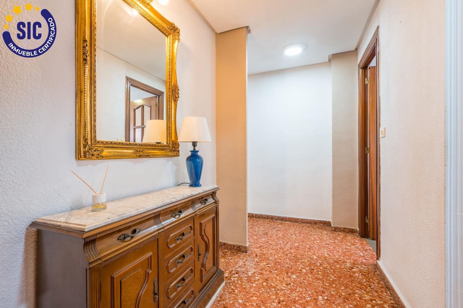4 slaapkamer Flat te koop in Valencia stad - € 399.000 (Ref: 9884963)