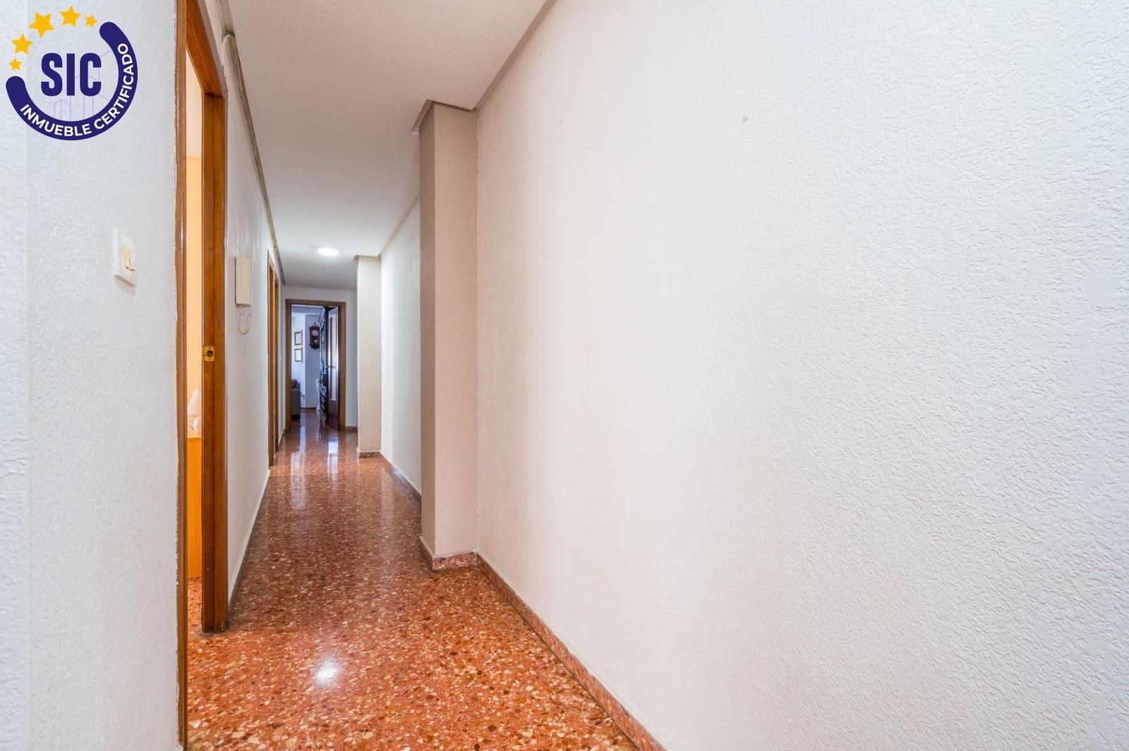 4 slaapkamer Flat te koop in Valencia stad - € 399.000 (Ref: 9884963)
