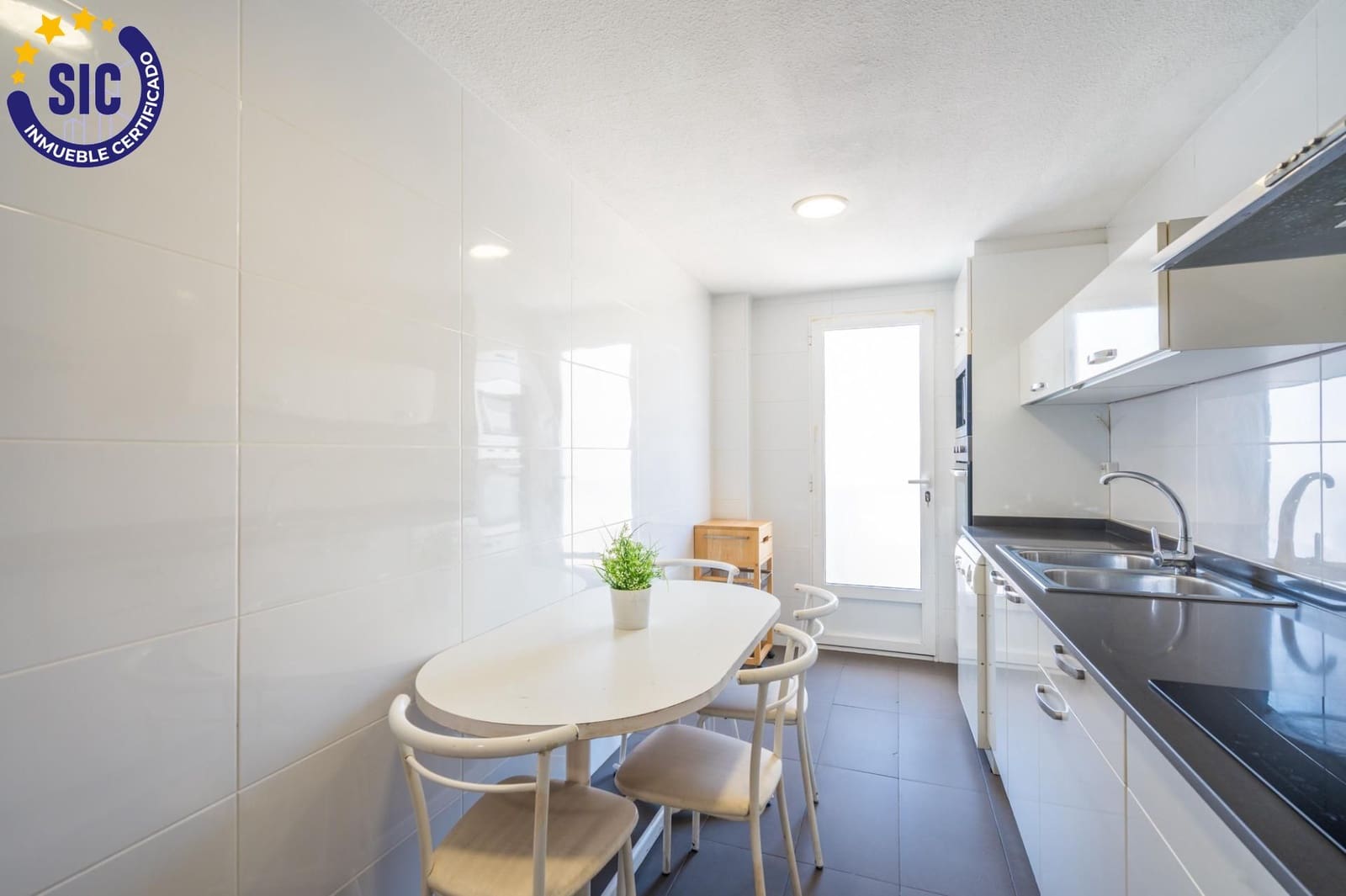 4 makuuhuone Asunto myytävänä paikassa Valencia kaupunki - 350 000 € (Ref: 9884963)