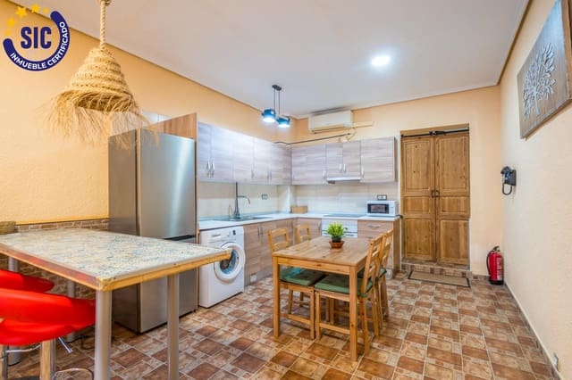 1 bedroom Apartment for sale in Cabanyal-Canyamelar, Valencia city with garage - € 335,000 (Ref: 9892517)
