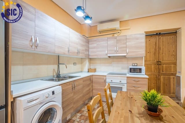 1 bedroom Apartment for sale in Cabanyal-Canyamelar, Valencia city with garage - € 335,000 (Ref: 9892517)