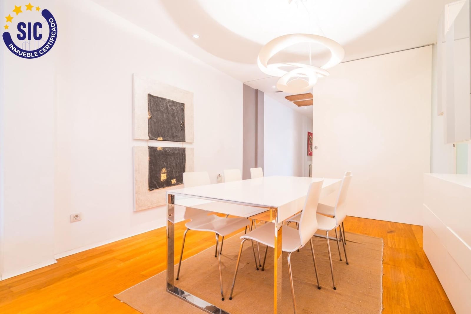 3 bedroom Flat for sale in Valencia city - € 490,000 (Ref: 9896197)
