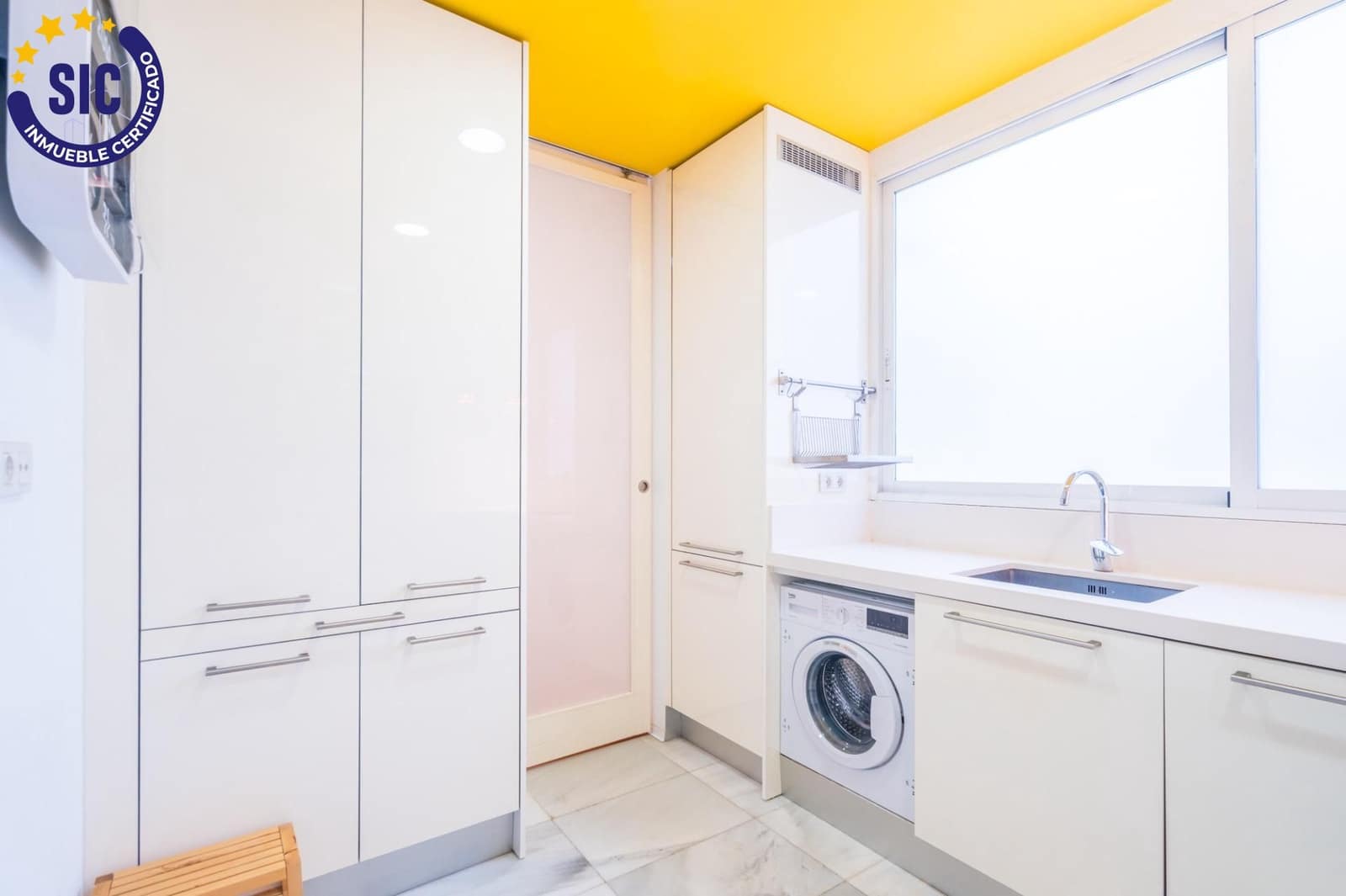 3 bedroom Flat for sale in Valencia city - € 490,000 (Ref: 9896197)