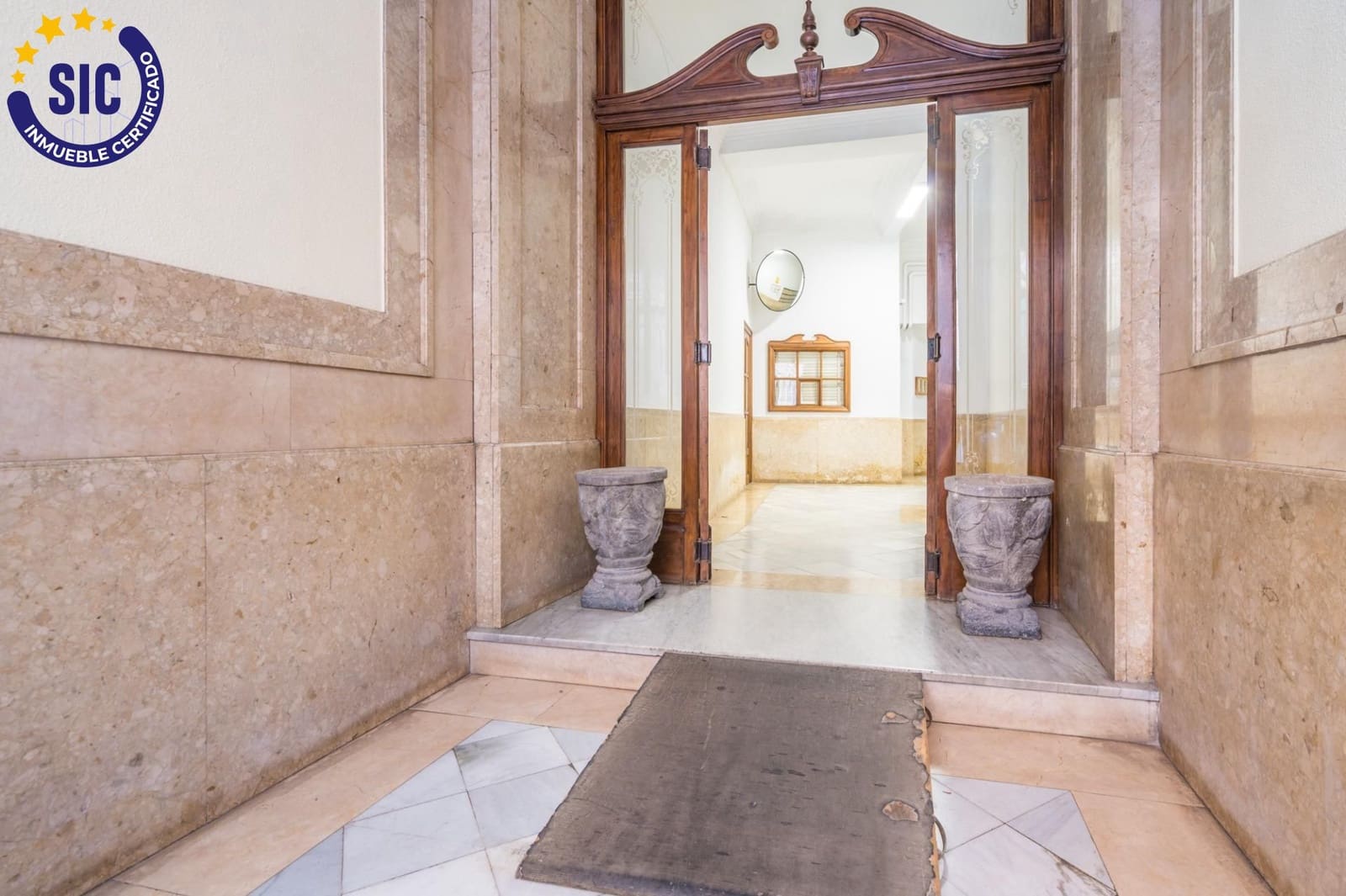 3 bedroom Flat for sale in Valencia city - € 490,000 (Ref: 9896197)