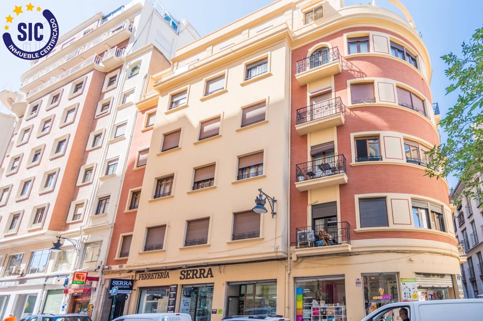 3 bedroom Flat for sale in Valencia city - € 490,000 (Ref: 9896197)