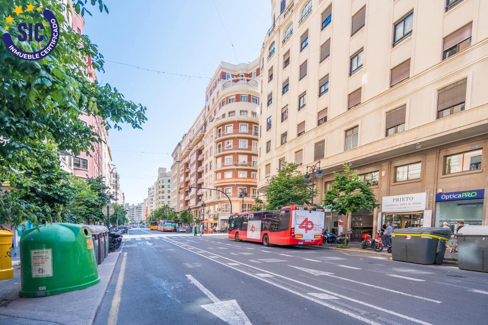 3 bedroom Flat for sale in Valencia city - € 490,000 (Ref: 9896197)