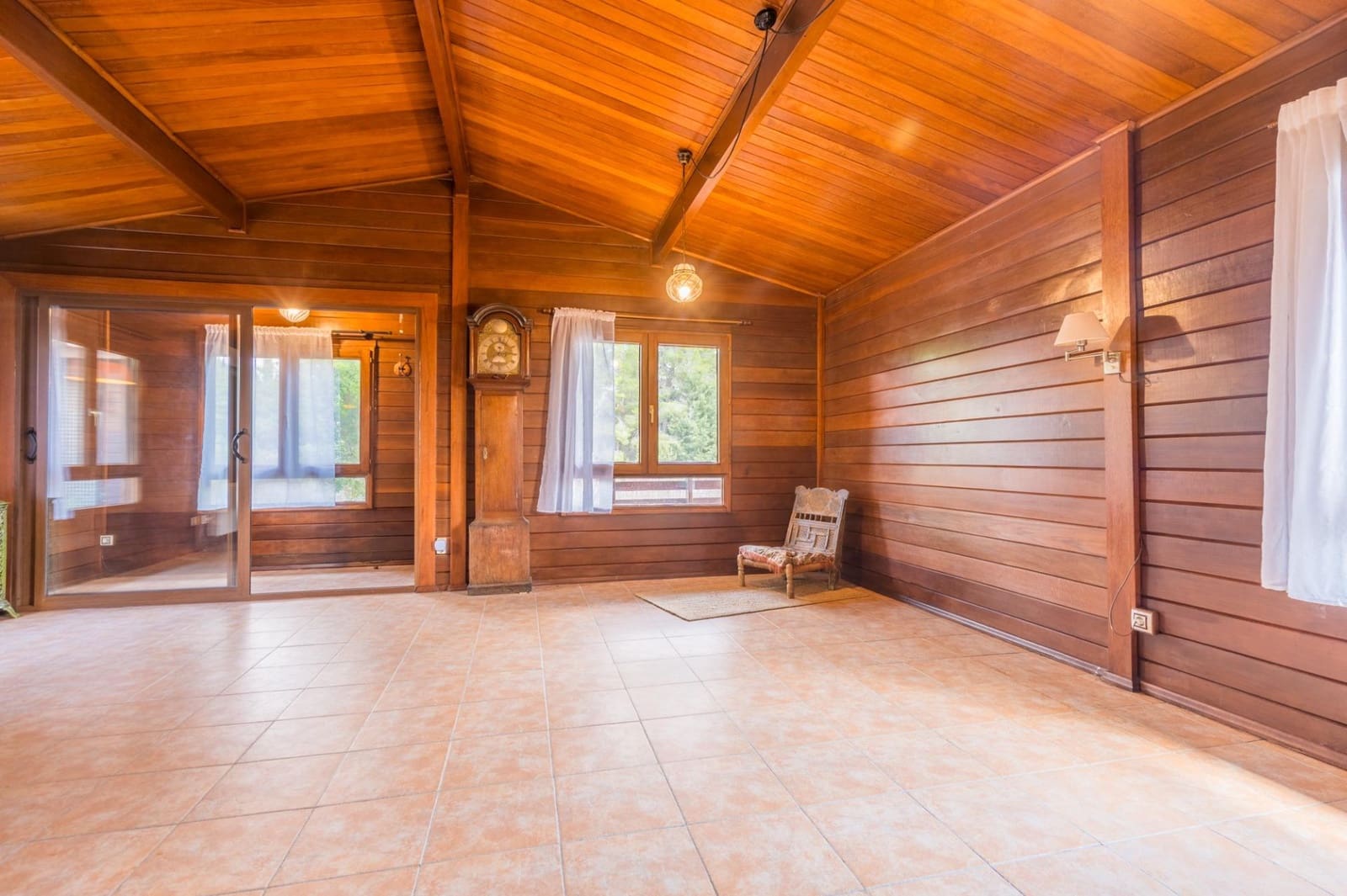 Chalet de 2 habitaciones en Torrent en venta con garaje - 399.000 € (Ref: 9898967)