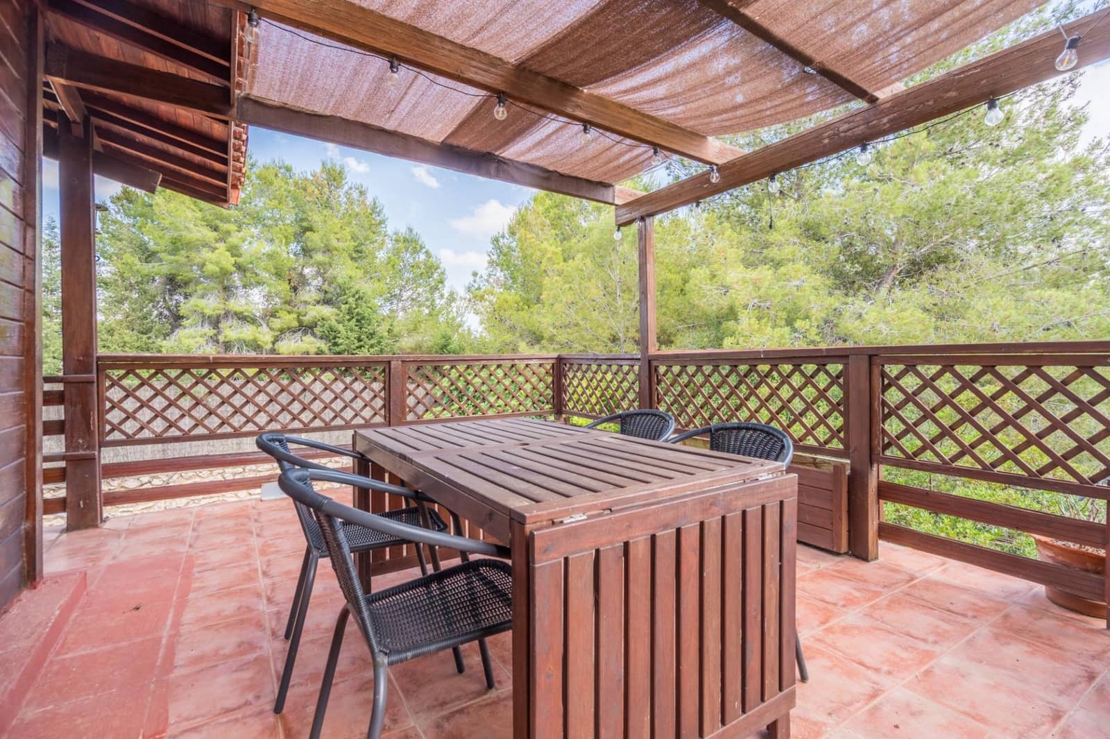 Chalet de 2 habitaciones en Torrent en venta con garaje - 399.000 € (Ref: 9898967)