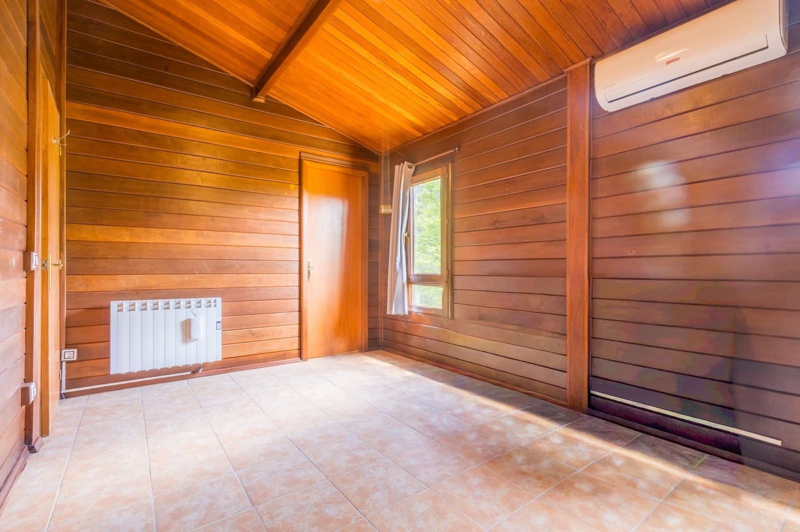Chalet de 2 habitaciones en Torrent en venta con garaje - 399.000 € (Ref: 9898967)