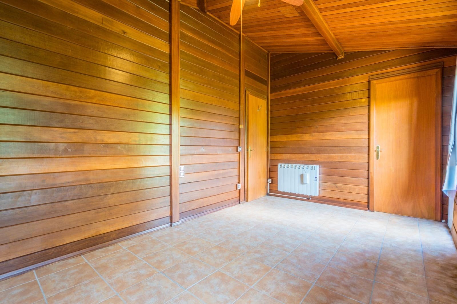 Chalet de 2 habitaciones en Torrent en venta con garaje - 399.000 € (Ref: 9898967)