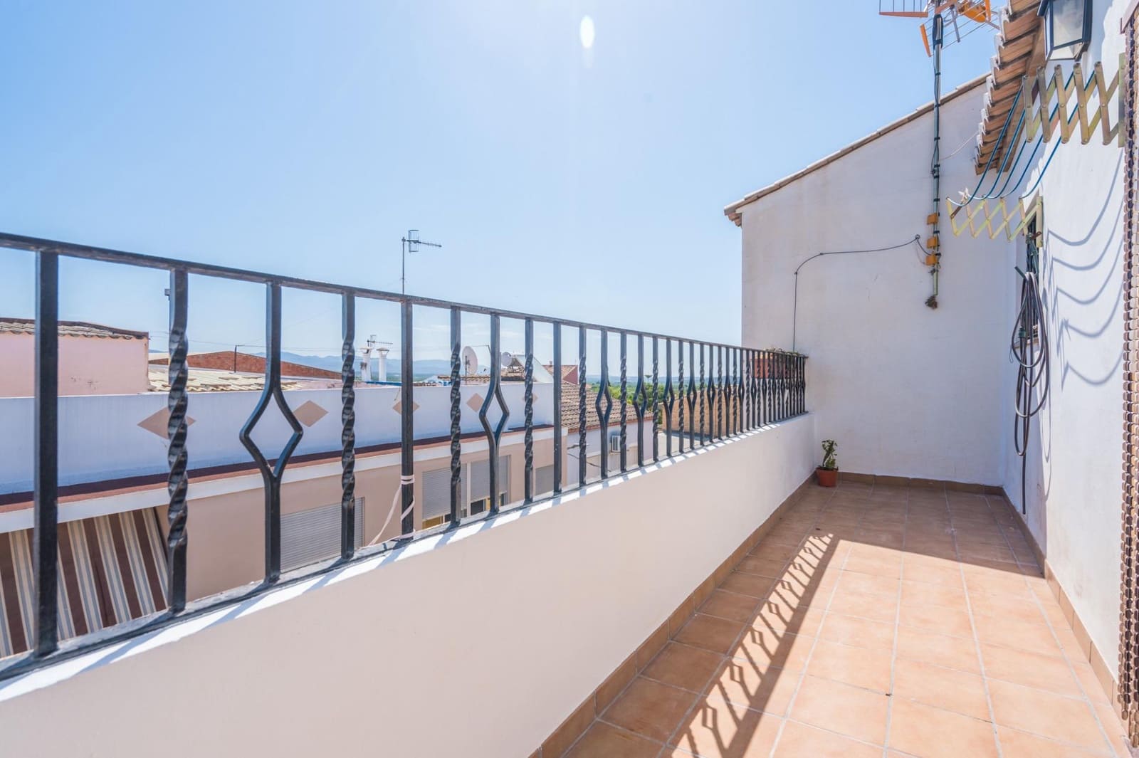 4 chambre Villa/Maison Mitoyenne à vendre à Casinos - 190 000 € (Ref: 9908132)