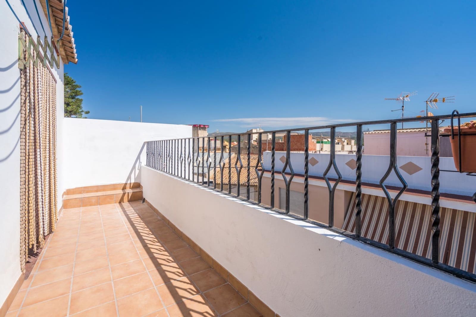 4 chambre Villa/Maison Mitoyenne à vendre à Casinos - 190 000 € (Ref: 9908132)