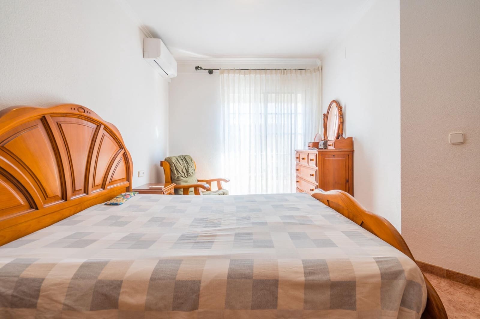 4 chambre Villa/Maison Mitoyenne à vendre à Casinos - 190 000 € (Ref: 9908132)