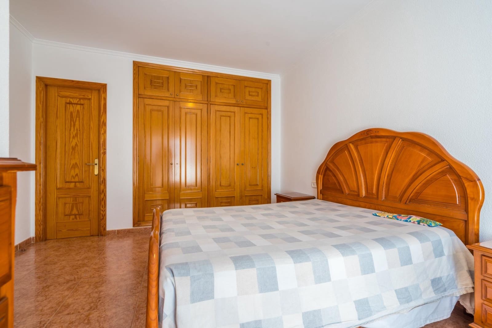 4 chambre Villa/Maison Mitoyenne à vendre à Casinos - 190 000 € (Ref: 9908132)