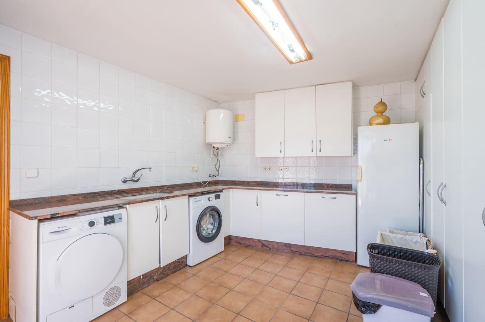 4 chambre Villa/Maison Mitoyenne à vendre à Casinos - 190 000 € (Ref: 9908132)