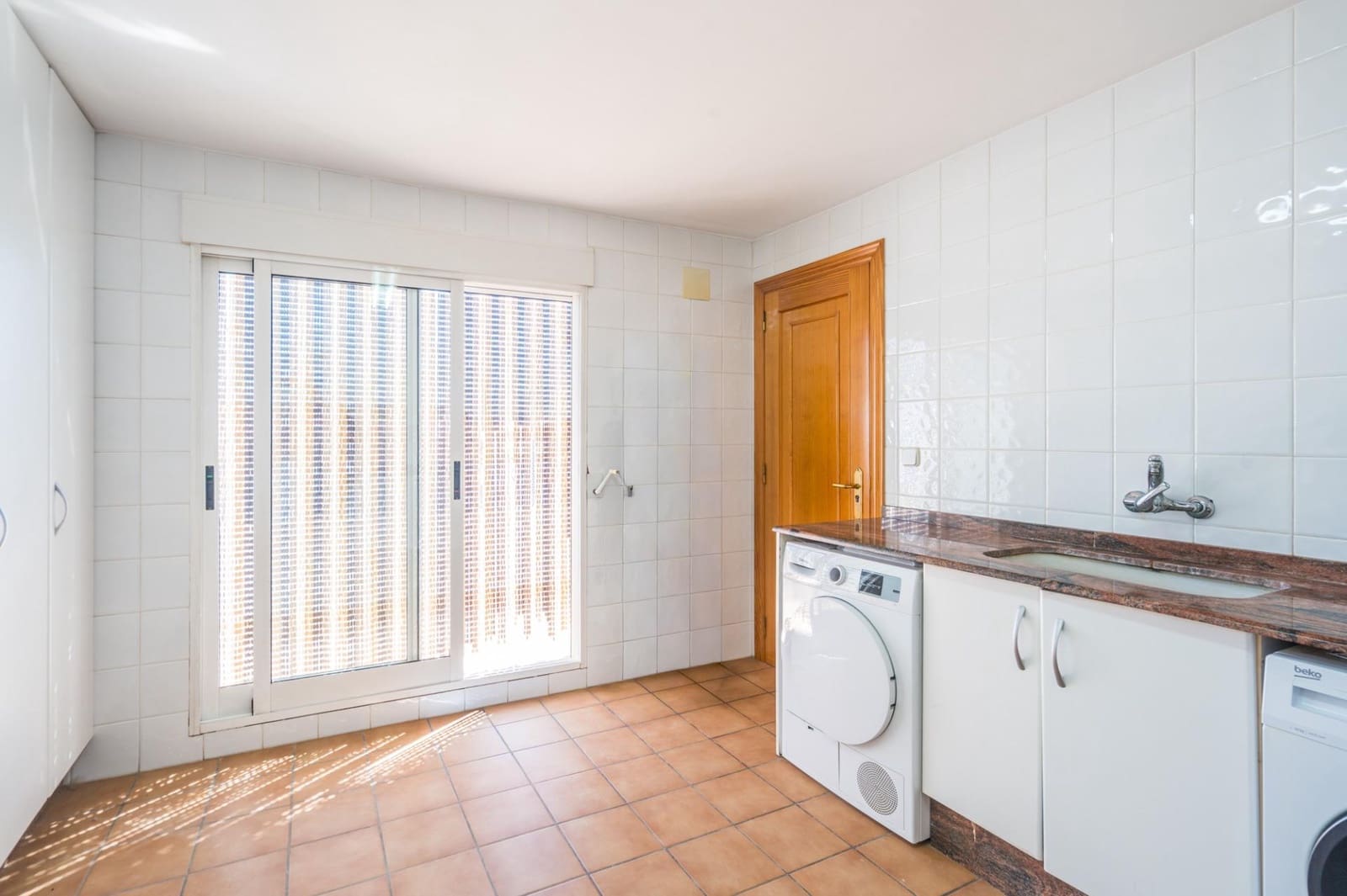 4 chambre Villa/Maison Mitoyenne à vendre à Casinos - 190 000 € (Ref: 9908132)