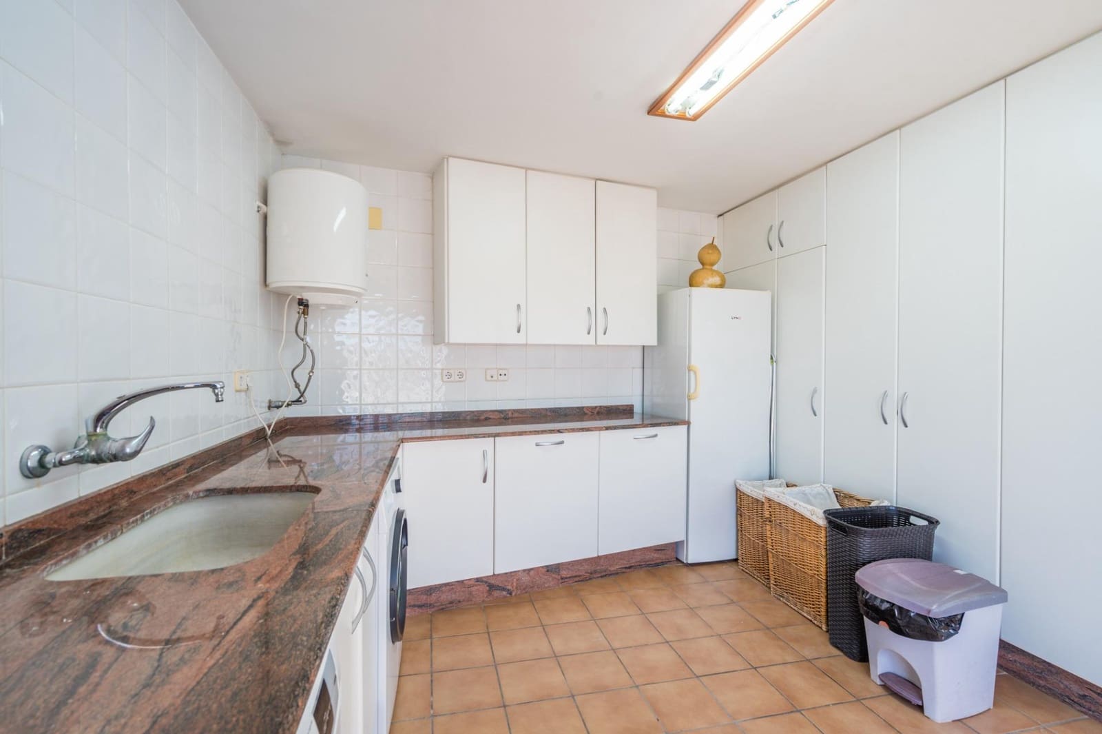 4 chambre Villa/Maison Mitoyenne à vendre à Casinos - 190 000 € (Ref: 9908132)