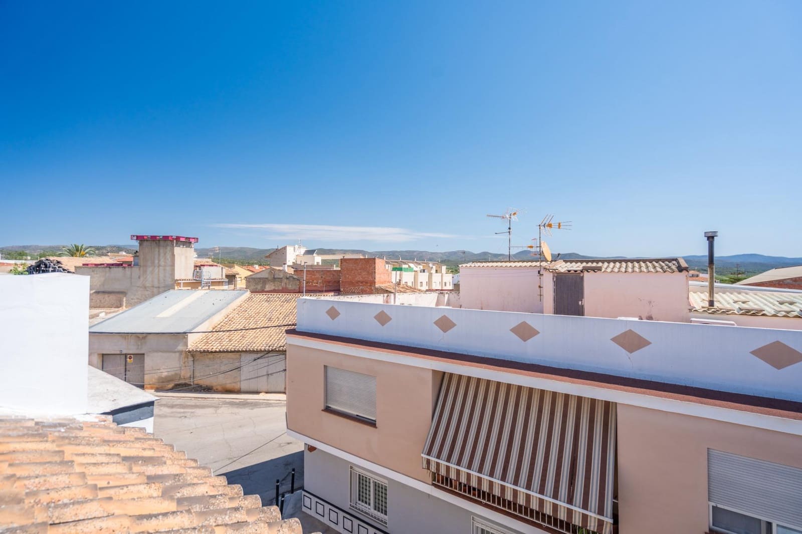 4 chambre Villa/Maison Mitoyenne à vendre à Casinos - 190 000 € (Ref: 9908132)
