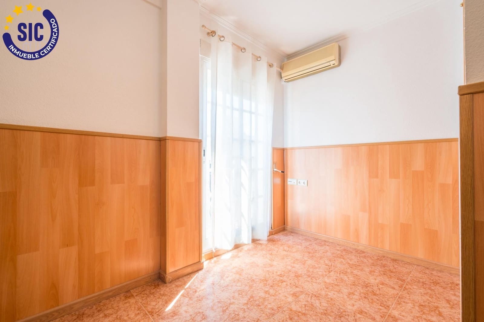 4 bedroom Terraced Villa for sale in Casinos - € 190,000 (Ref: 9908132)