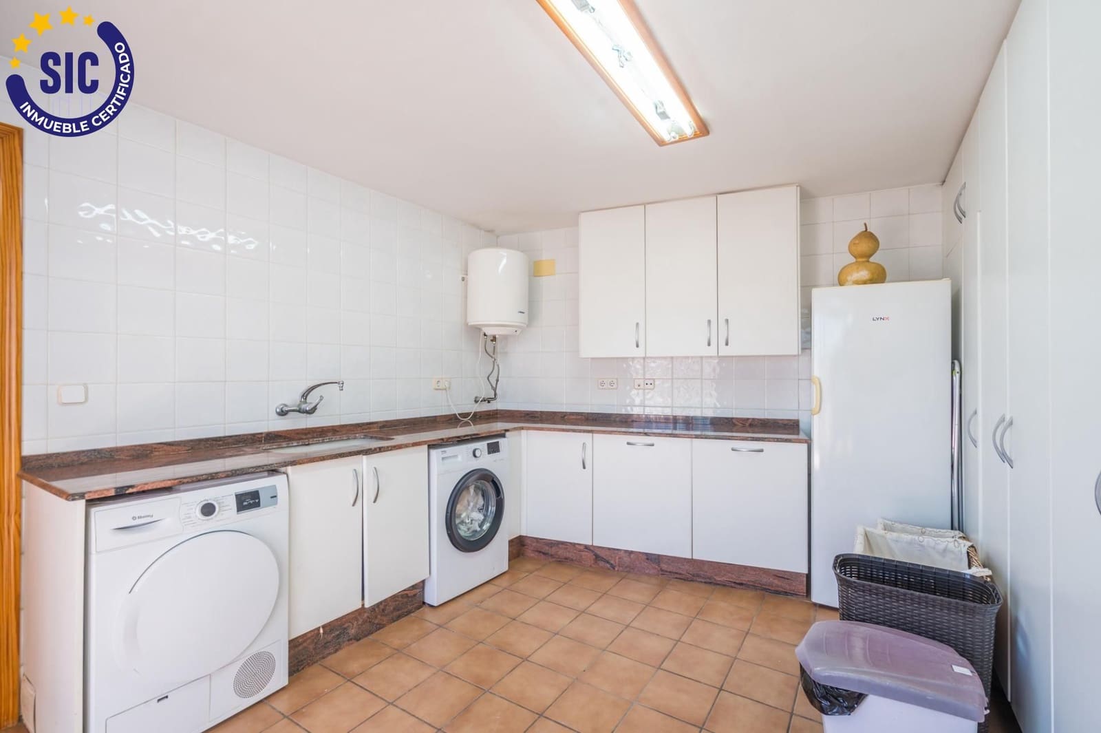 4 bedroom Terraced Villa for sale in Casinos - € 190,000 (Ref: 9908132)