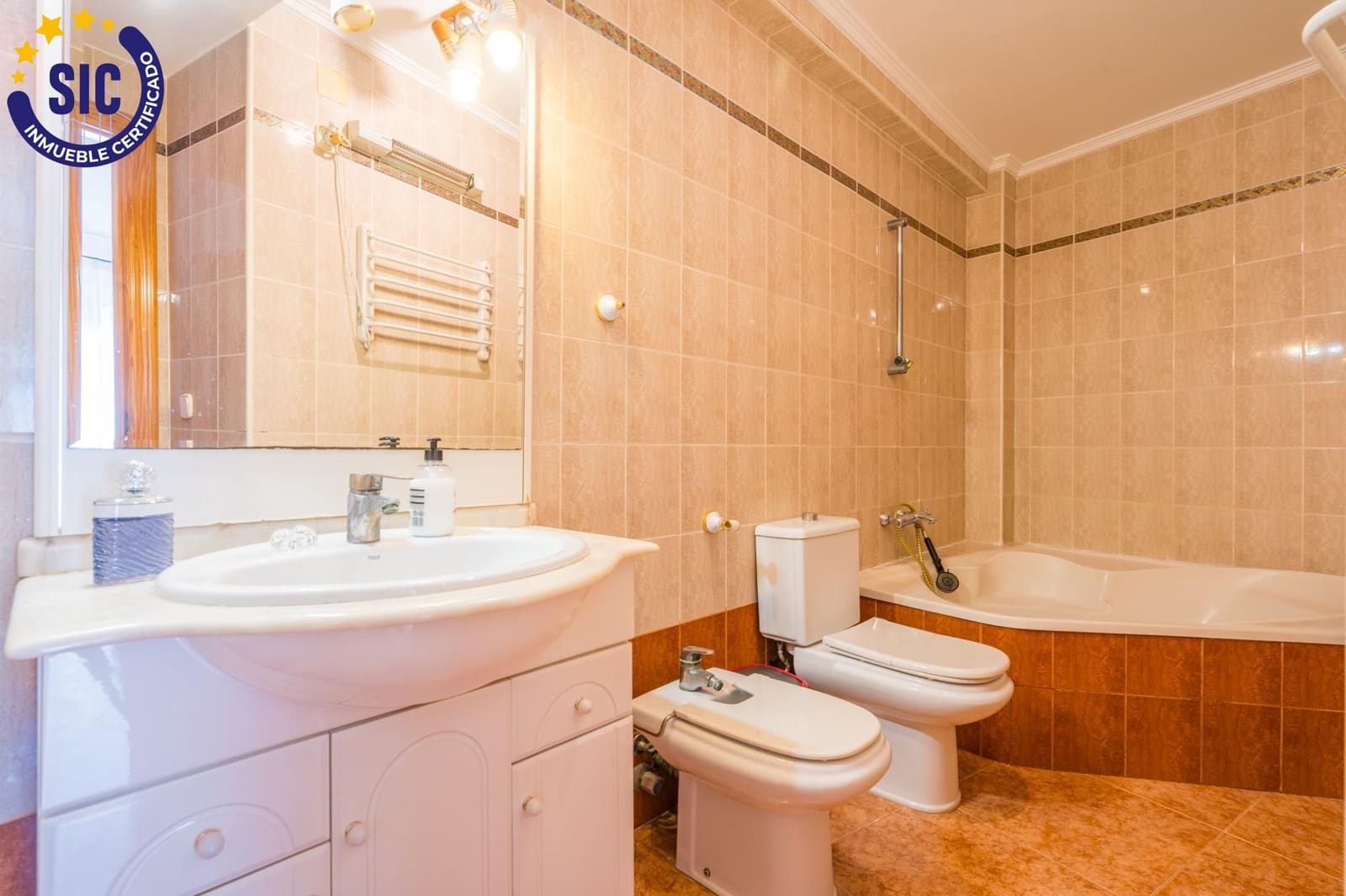 4 bedroom Terraced Villa for sale in Casinos - € 190,000 (Ref: 9908132)