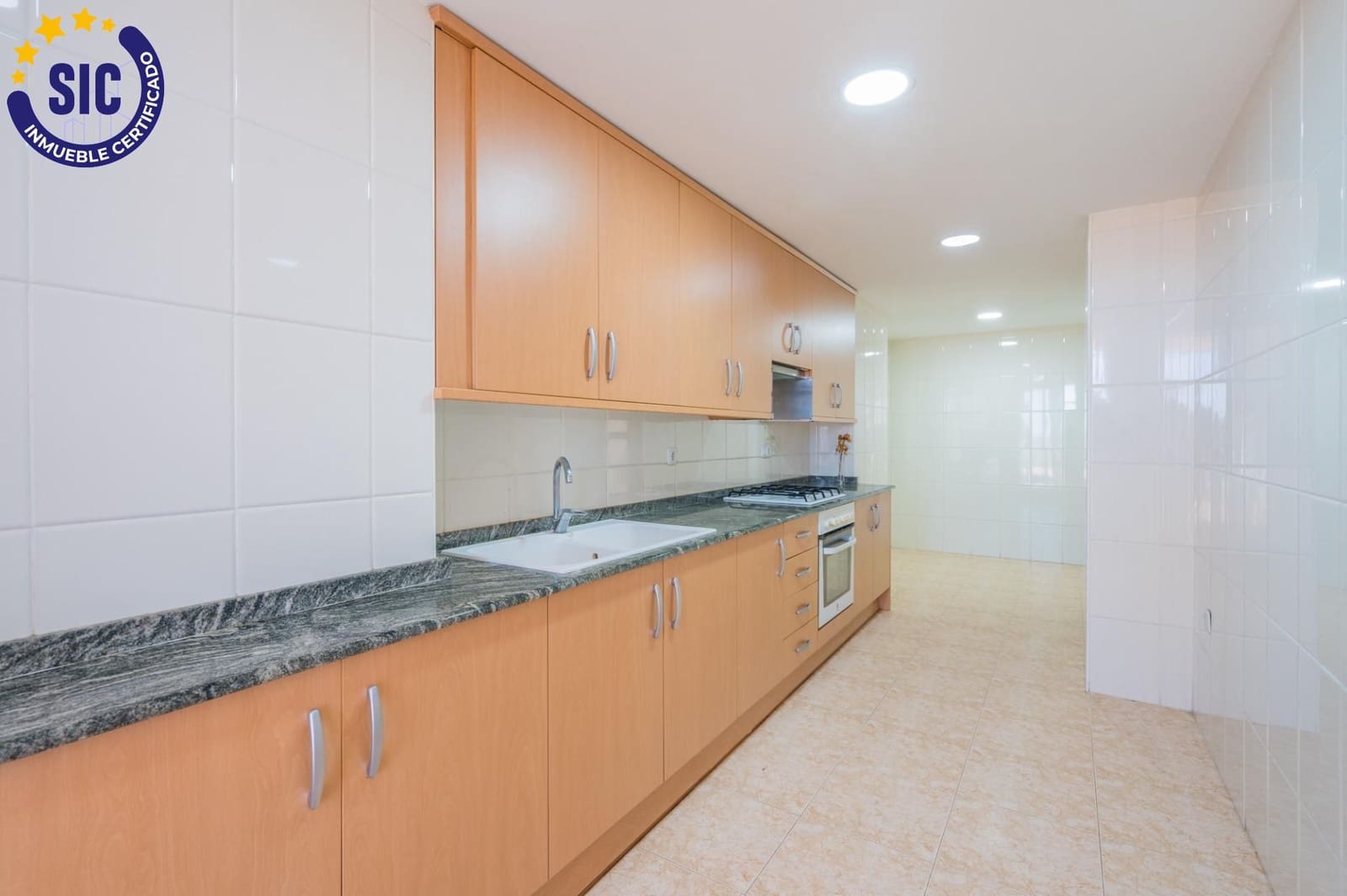 4 bedroom Penthouse for sale in Mislata with pool garage - € 525,000 (Ref: 9908133)