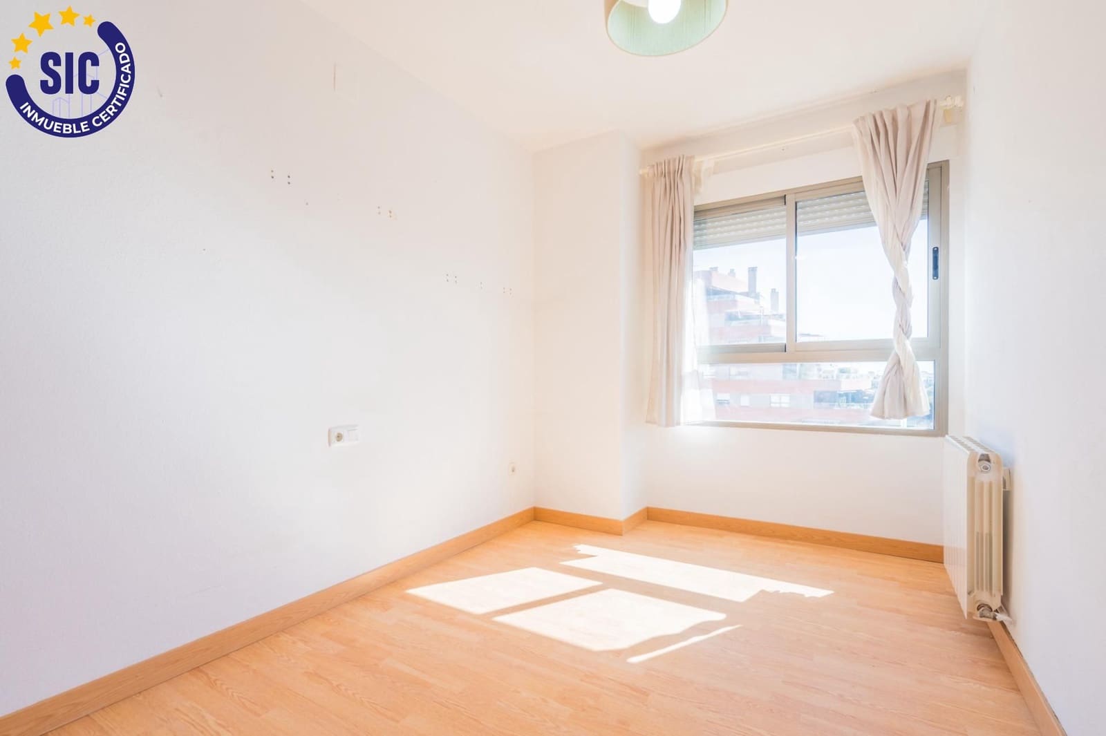 4 bedroom Penthouse for sale in Mislata with pool garage - € 525,000 (Ref: 9908133)