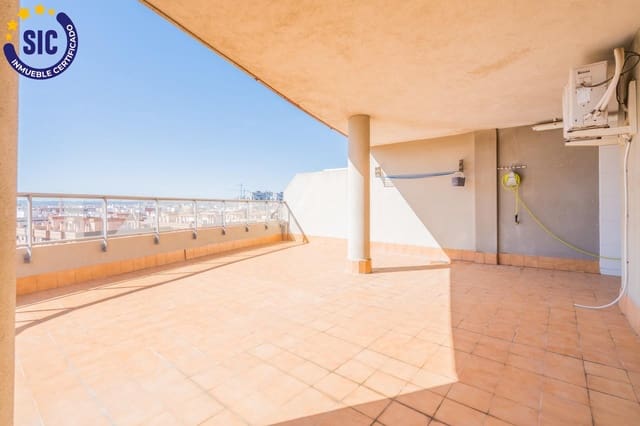 Ático de 4 habitaciones en Mislata en venta con piscina garaje - 525.000 € (Ref: 9908133)