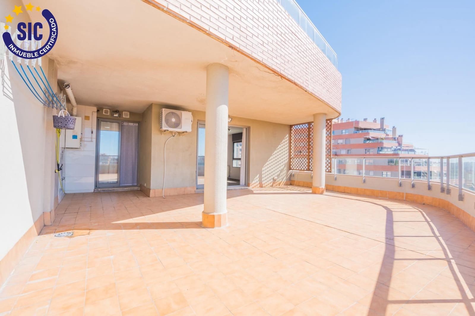 4 bedroom Penthouse for sale in Mislata with pool garage - € 525,000 (Ref: 9908133)