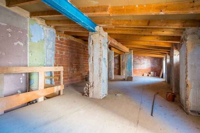 8 chambre Maison de Ville à vendre à Sagunto / Sagunt - 189 000 € (Ref: 9916004)