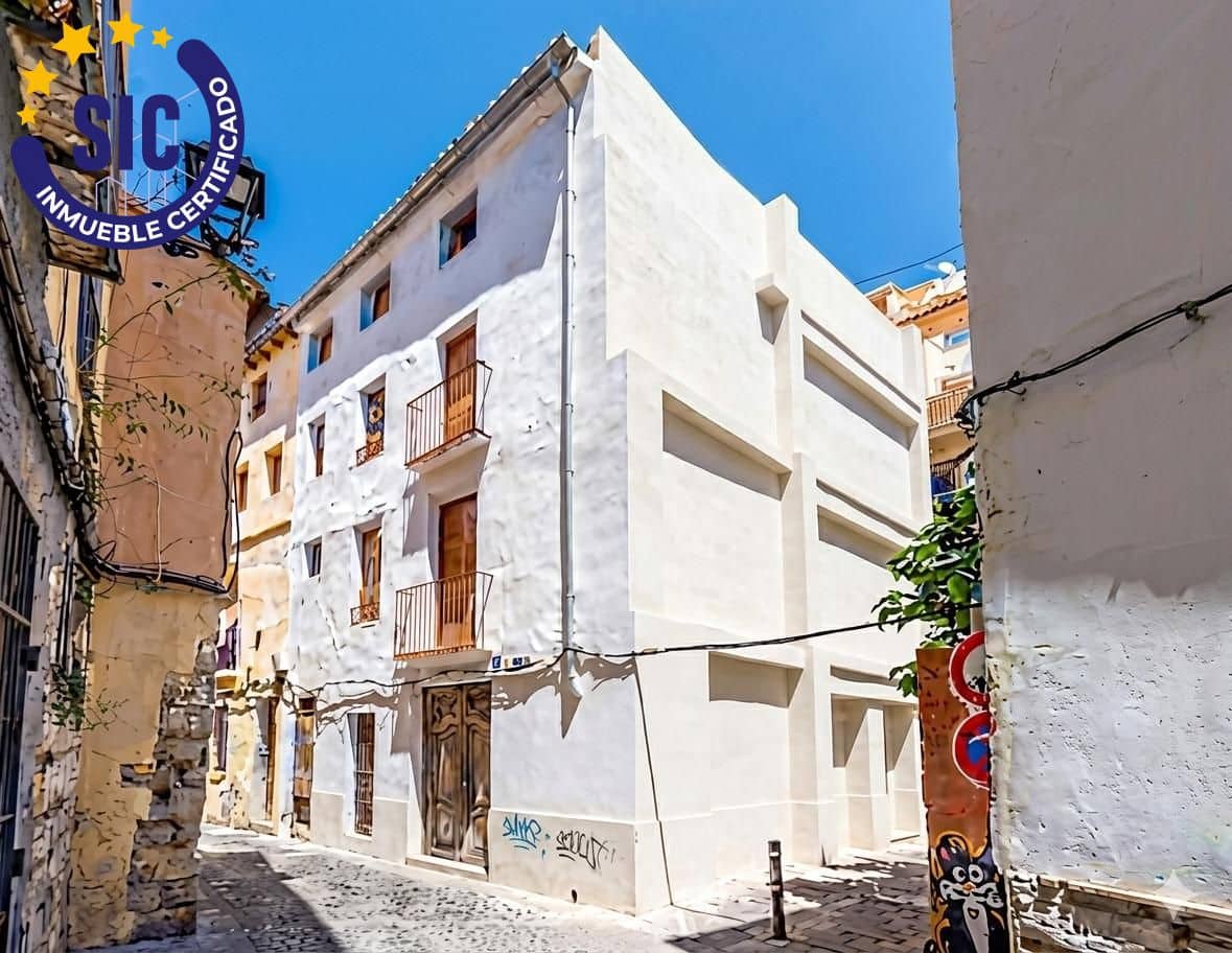 Casa de 8 habitaciones en Sagunto / Sagunt en venta - 189.000 € (Ref: 9916004)