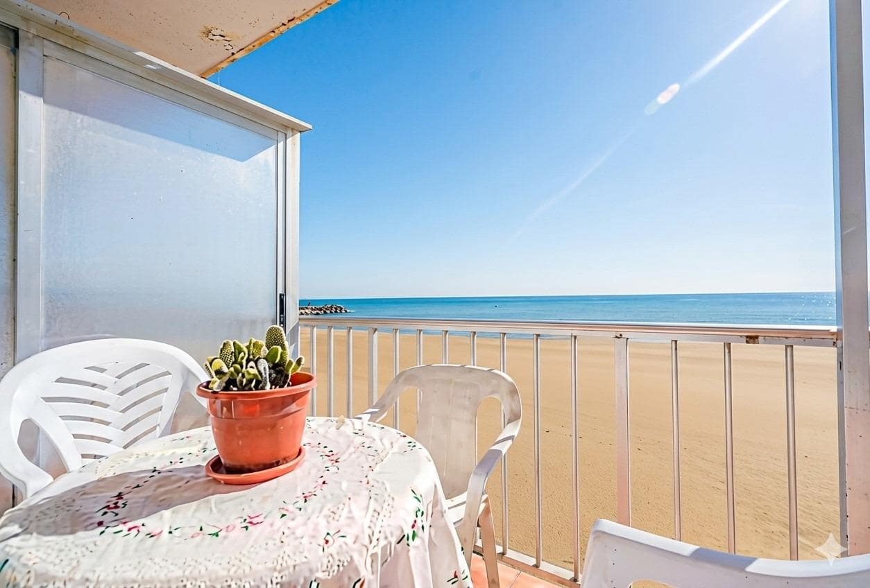 4 bedroom Apartment for sale in El Perello - € 250,000 (Ref: 9922460)