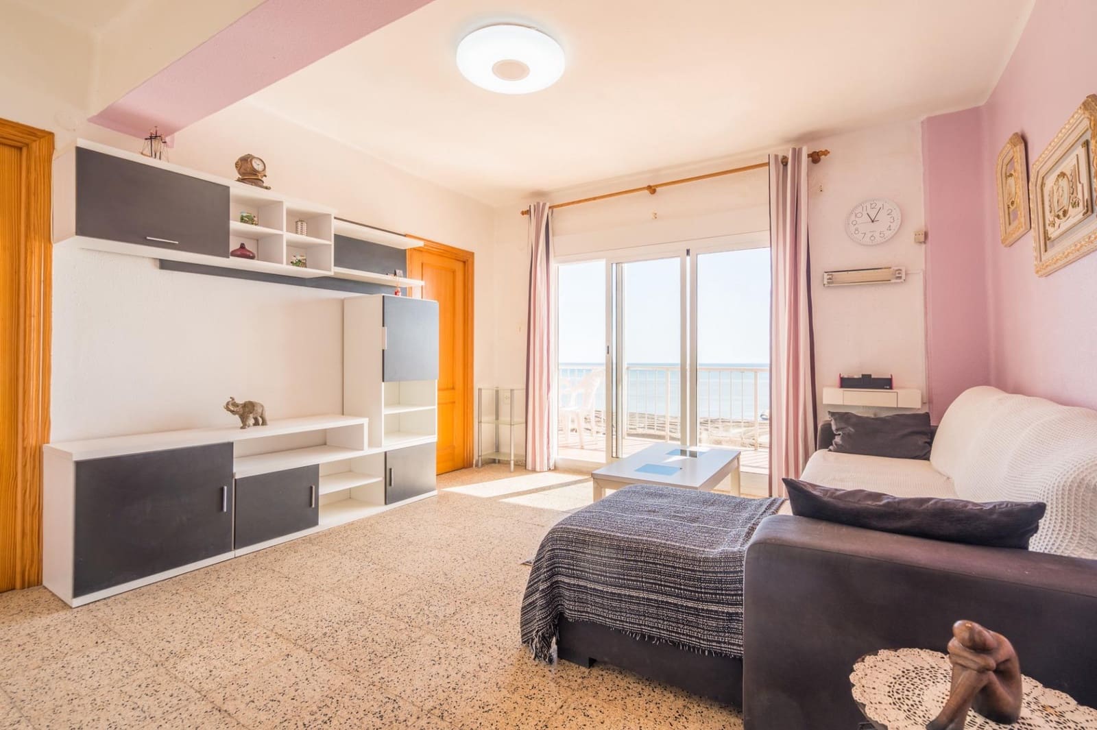 4 bedroom Apartment for sale in El Perello - € 250,000 (Ref: 9922460)