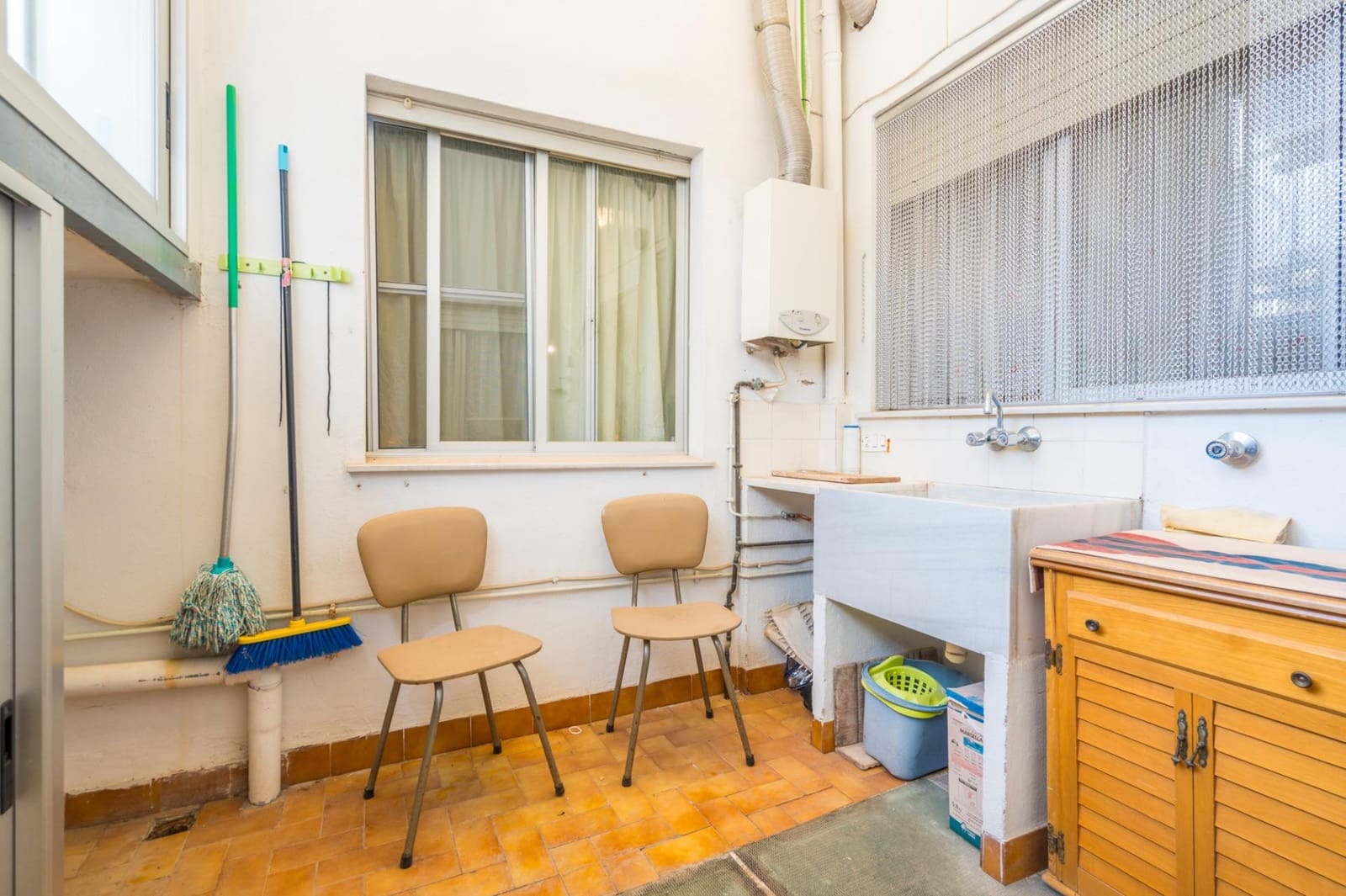 6 bedroom Terraced Villa for sale in Sagunto / Sagunt with garage - € 360,000 (Ref: 9934359)