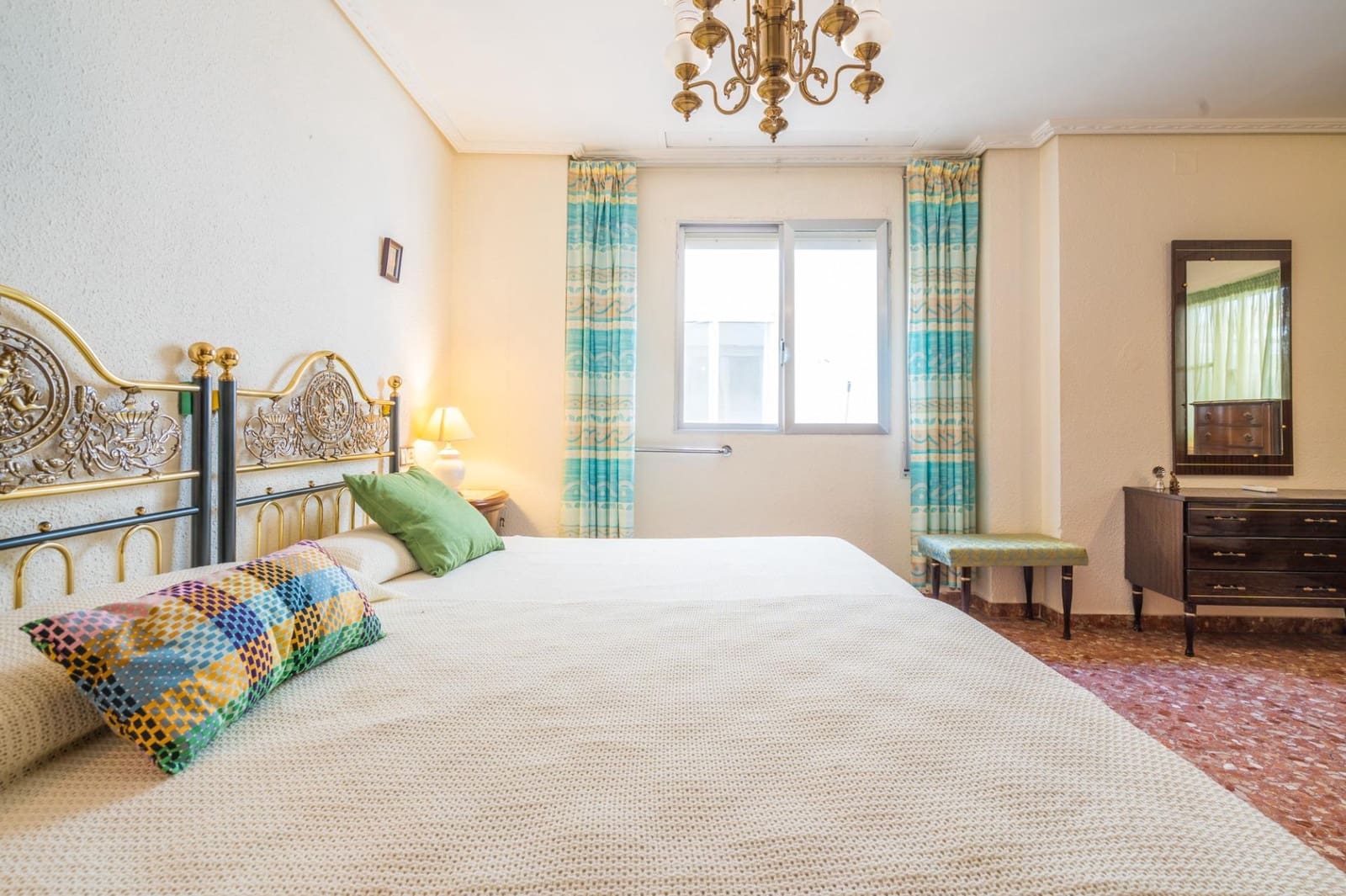 6 bedroom Terraced Villa for sale in Sagunto / Sagunt with garage - € 360,000 (Ref: 9934359)