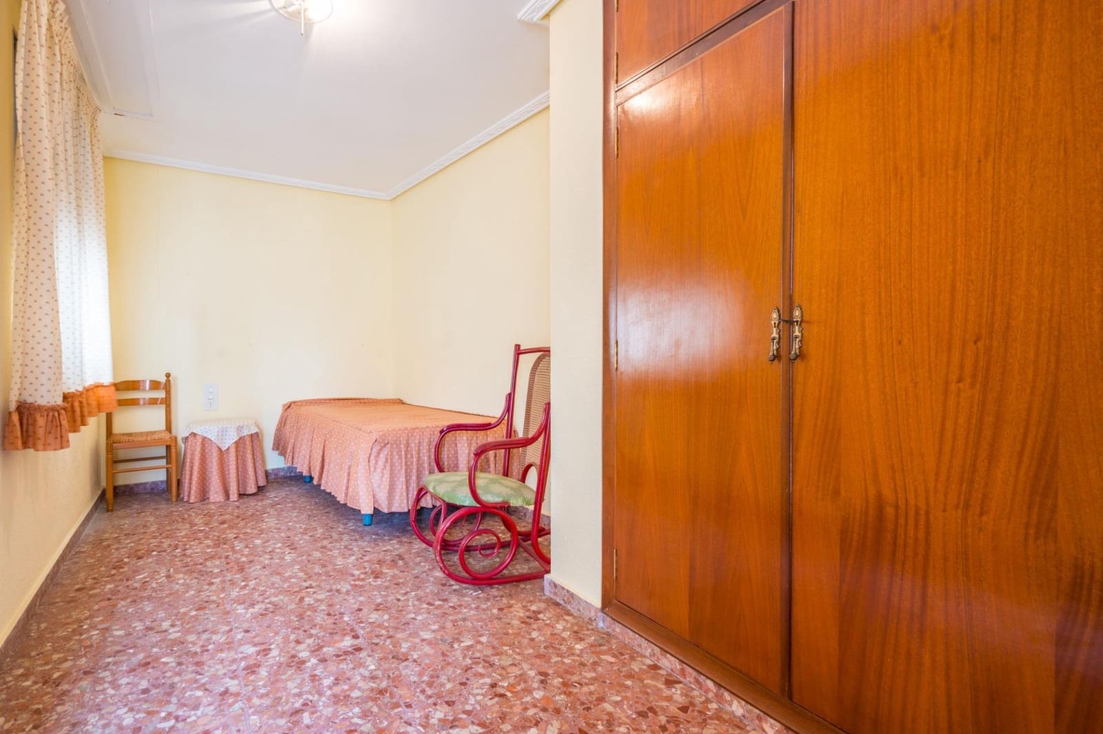6 bedroom Terraced Villa for sale in Sagunto / Sagunt with garage - € 360,000 (Ref: 9934359)