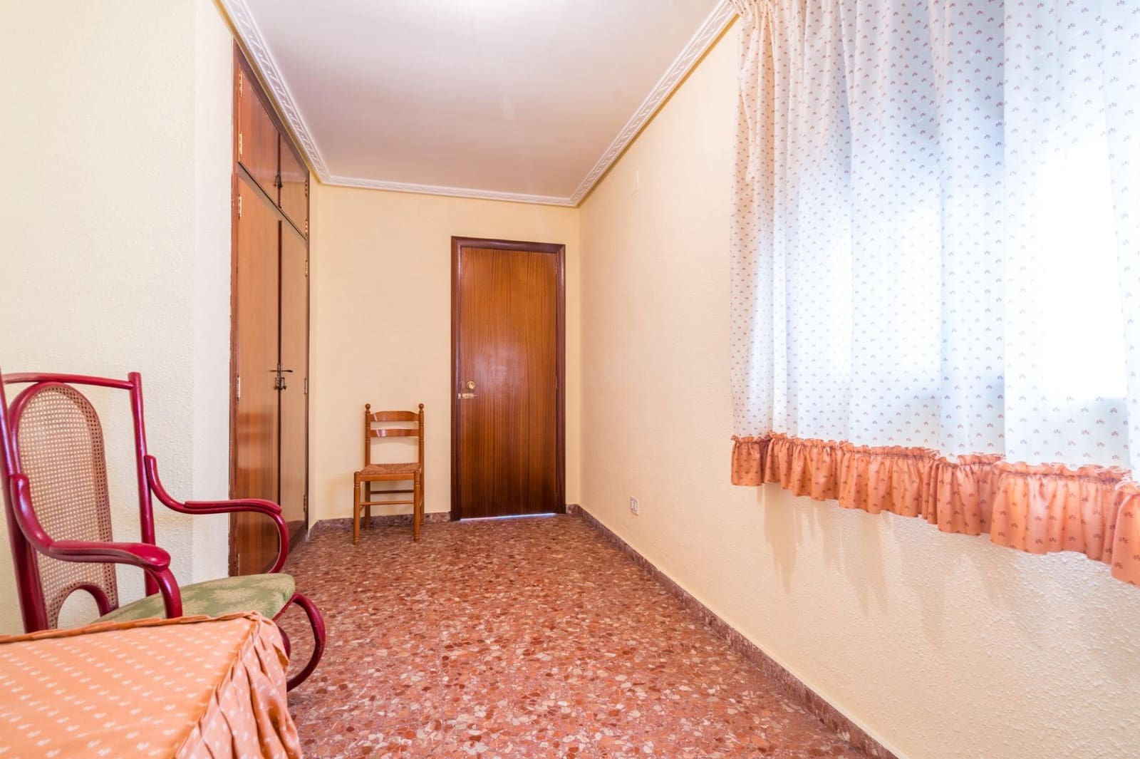6 bedroom Terraced Villa for sale in Sagunto / Sagunt with garage - € 360,000 (Ref: 9934359)