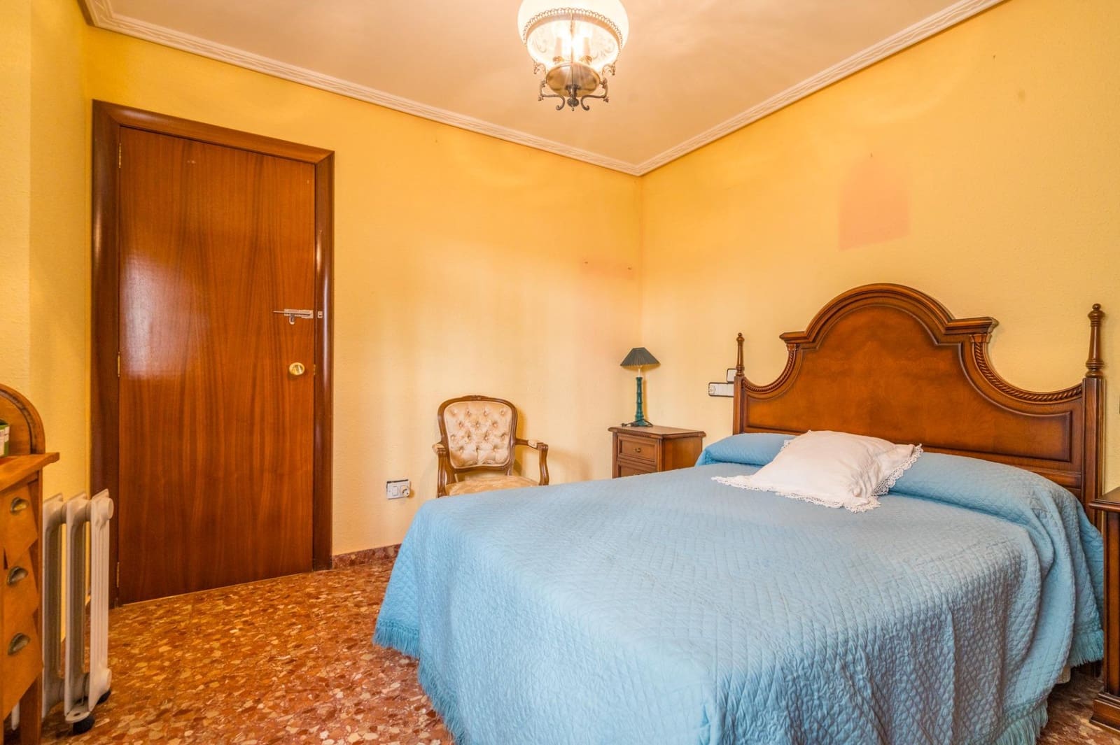 6 bedroom Terraced Villa for sale in Sagunto / Sagunt with garage - € 360,000 (Ref: 9934359)