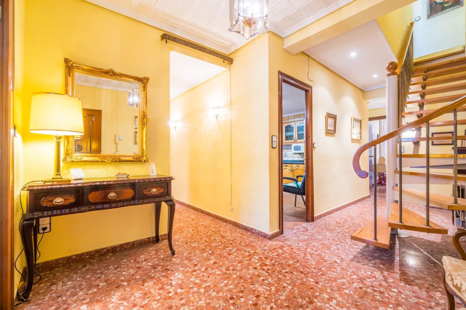 6 bedroom Terraced Villa for sale in Sagunto / Sagunt with garage - € 360,000 (Ref: 9934359)
