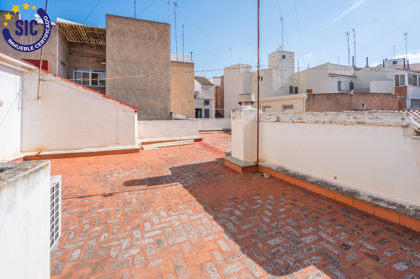 6 soverom Rekkehus til salgs i Sagunto / Sagunt med garasje - € 360 000 (Ref: 9934359)