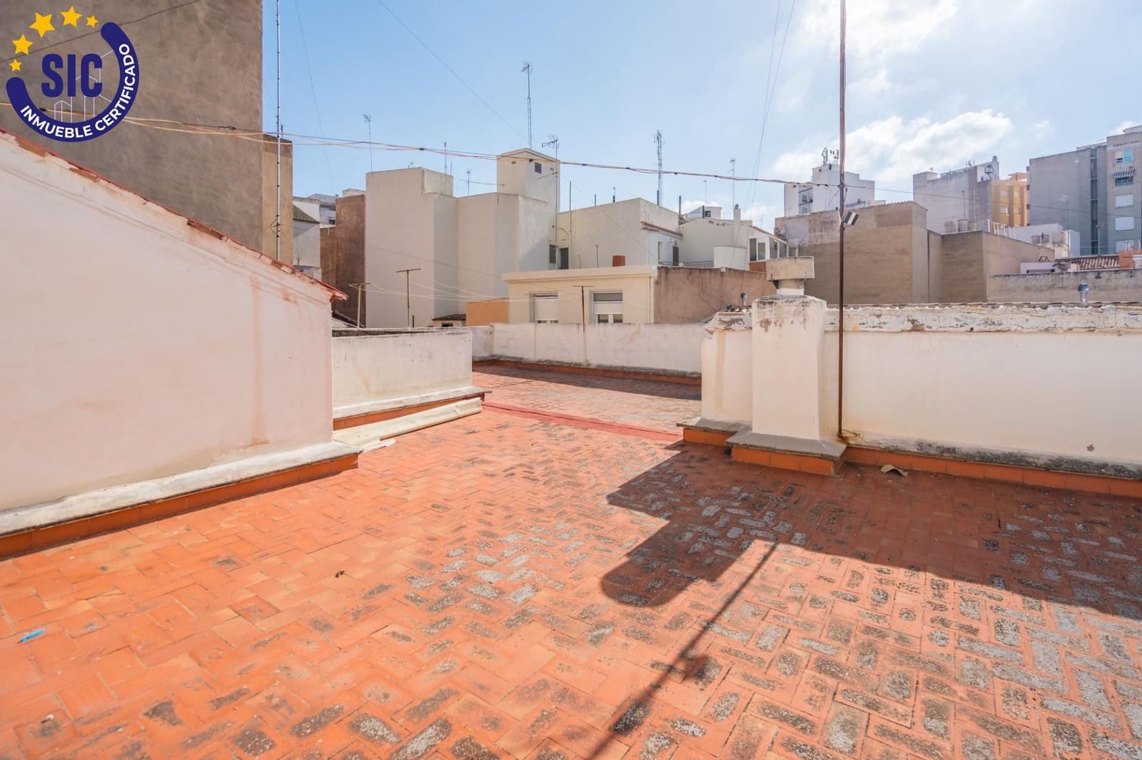 6 soverom Rekkehus til salgs i Sagunto / Sagunt med garasje - € 360 000 (Ref: 9934359)