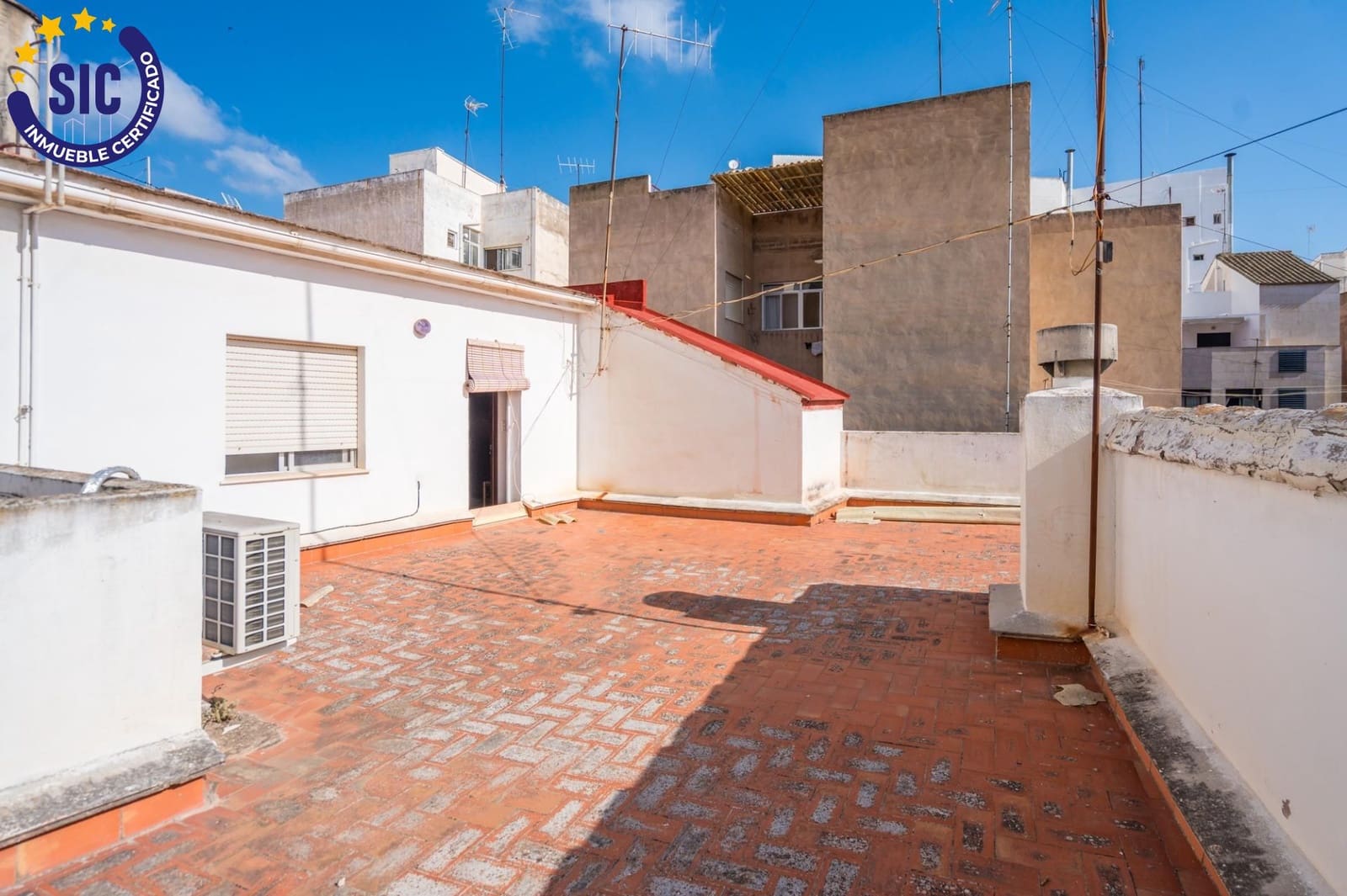 6 soverom Rekkehus til salgs i Sagunto / Sagunt med garasje - € 360 000 (Ref: 9934359)