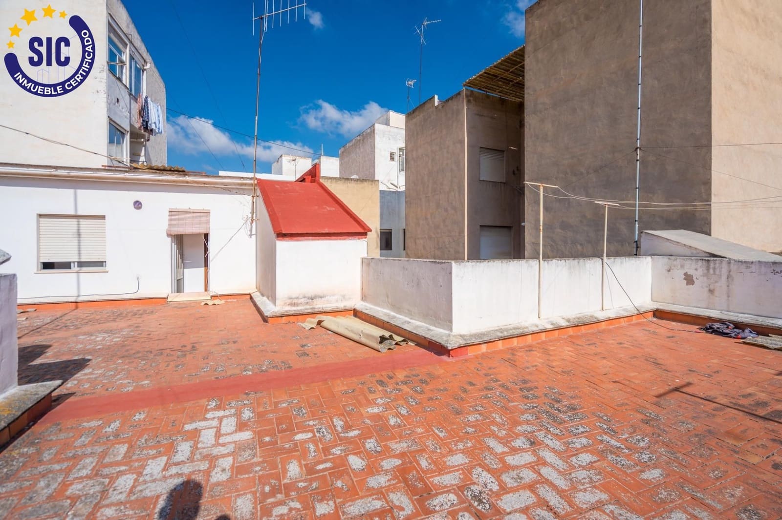 6 soverom Rekkehus til salgs i Sagunto / Sagunt med garasje - € 360 000 (Ref: 9934359)