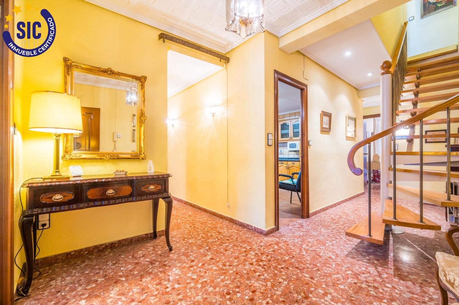 6 soverom Rekkehus til salgs i Sagunto / Sagunt med garasje - € 360 000 (Ref: 9934359)