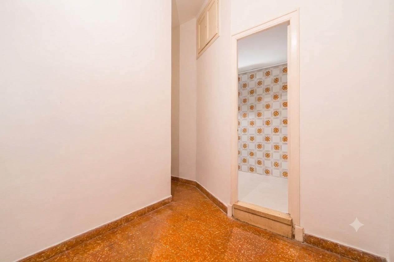 6 bedroom Flat for sale in Valencia city - € 710,000 (Ref: 9934360)