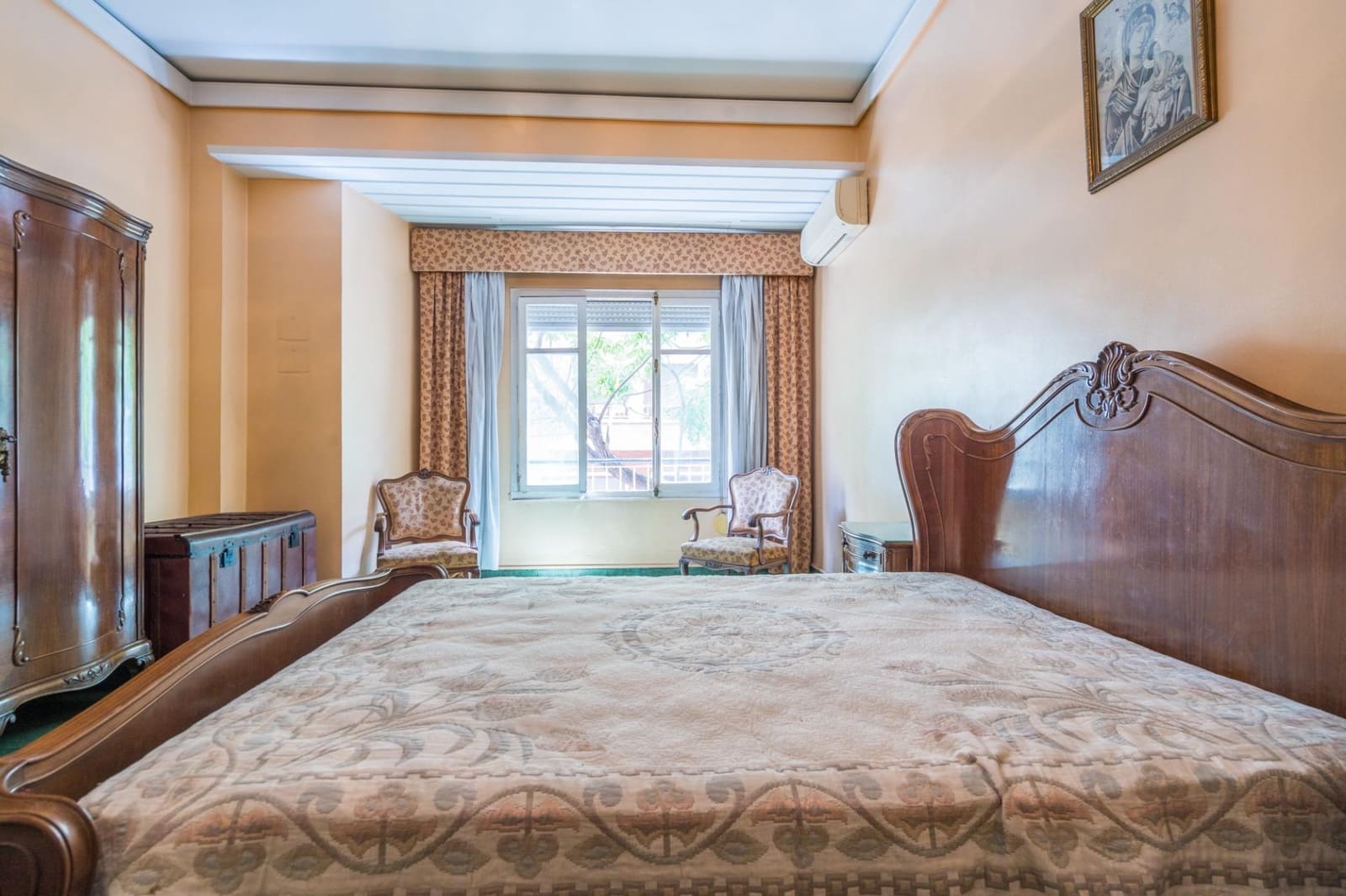 6 bedroom Flat for sale in Valencia city - € 710,000 (Ref: 9934360)